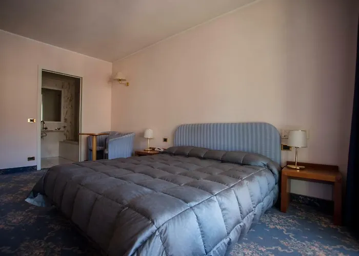 Du Cheval Blanc Szálloda Aosta