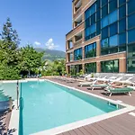 Du Cheval Blanc Hotel 4*