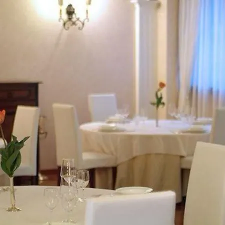 Hotell Du Cheval Blanc 4*