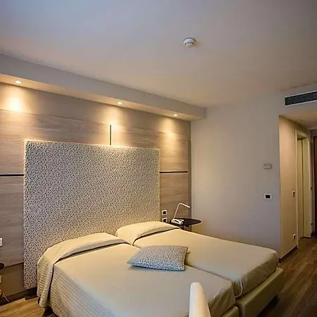 Hotel Du Cheval Blanc 4*