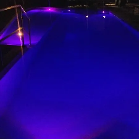 Ξενοδοχείο Du Cheval Blanc 4*