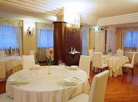 Hotel Du Cheval Blanc