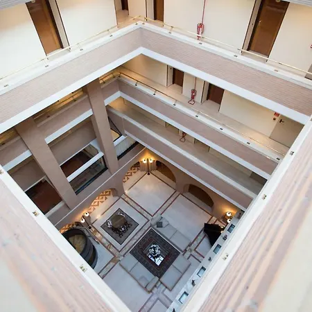 Hotel Du Cheval Blanc