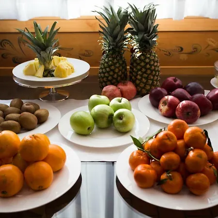 Du Cheval Blanc Hotel 4*