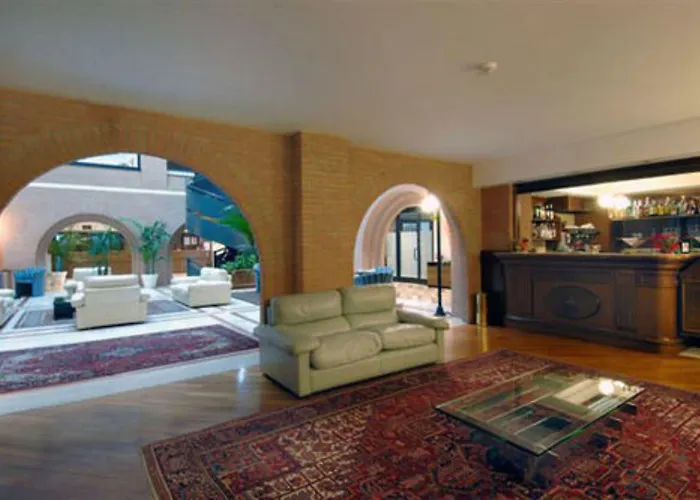 Du Cheval Blanc Hotel 4*