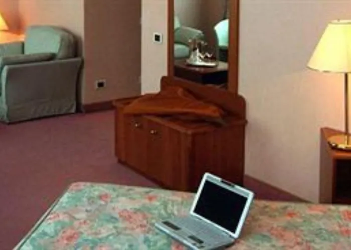 Hotel Du Cheval Blanc 4*