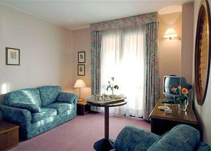 Hotel Du Cheval Blanc 4*