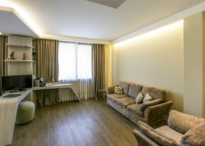 Du Cheval Blanc Hotel 4*