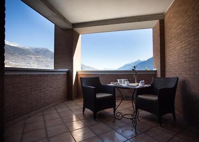 Du Cheval Blanc Hotel 4*