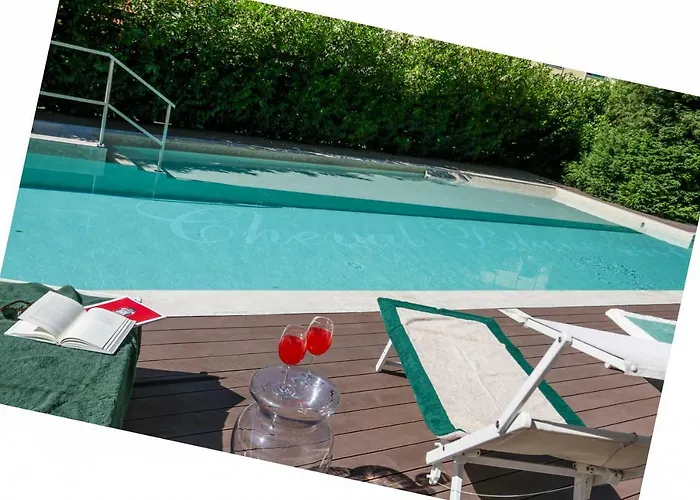 Hotel Du Cheval Blanc 4*